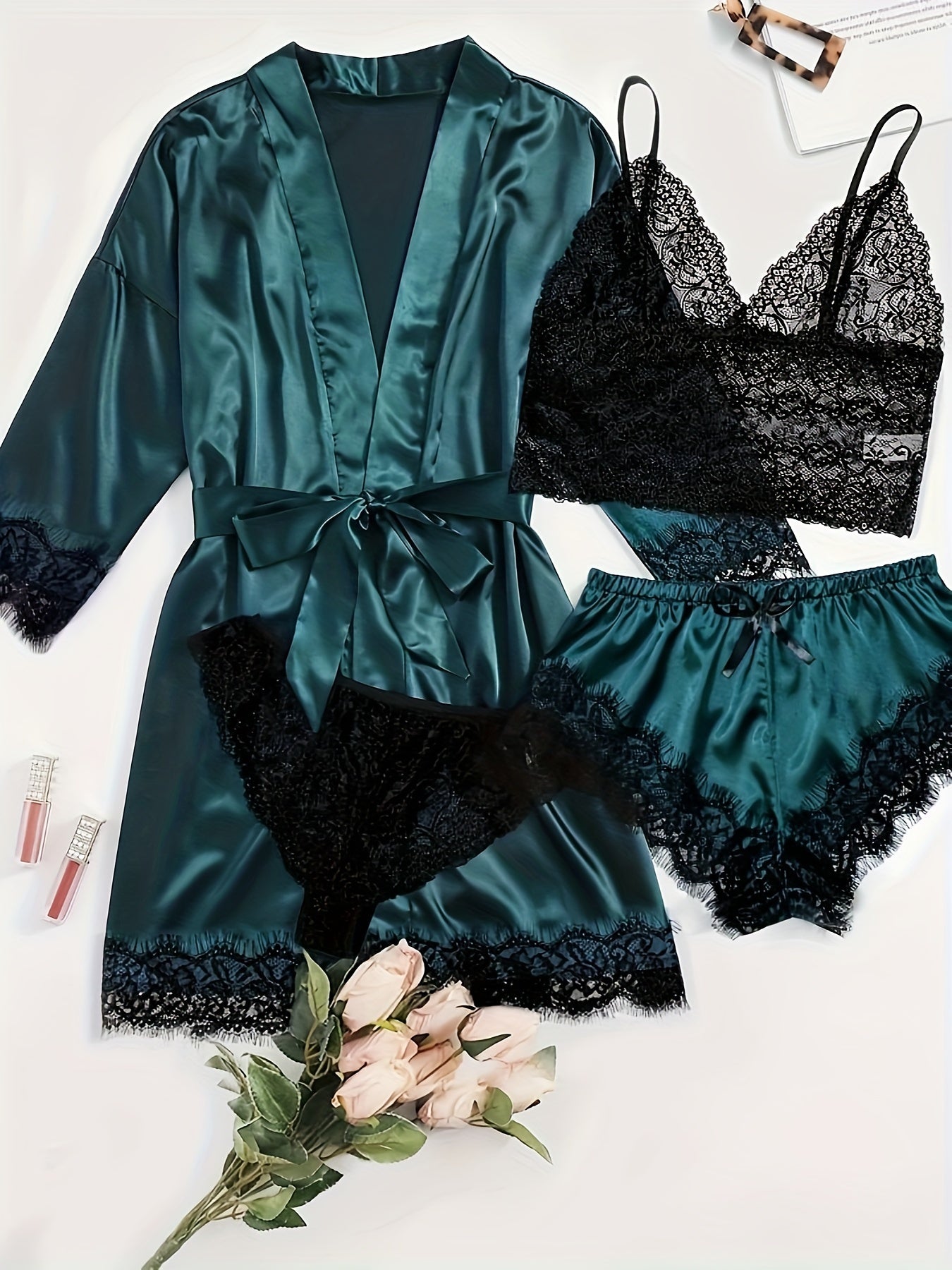 Luksus Satin Pyjamasæt Dame – Kimono, Shorts & Blondekant