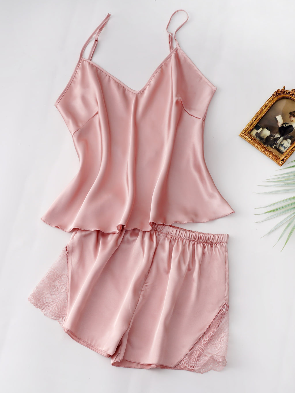 Dame Satin Cami & Shorts Pyjamasæt – Blød Silkefølelse