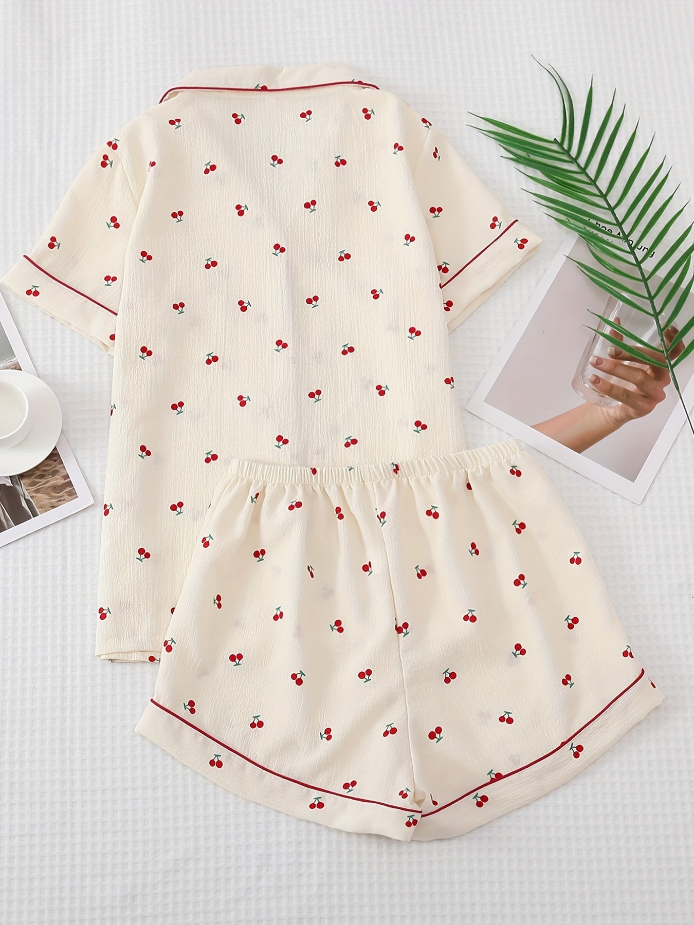 Dame Bomulds Pyjamasæt – Kortærmet & Shorts med Kirsebærprint