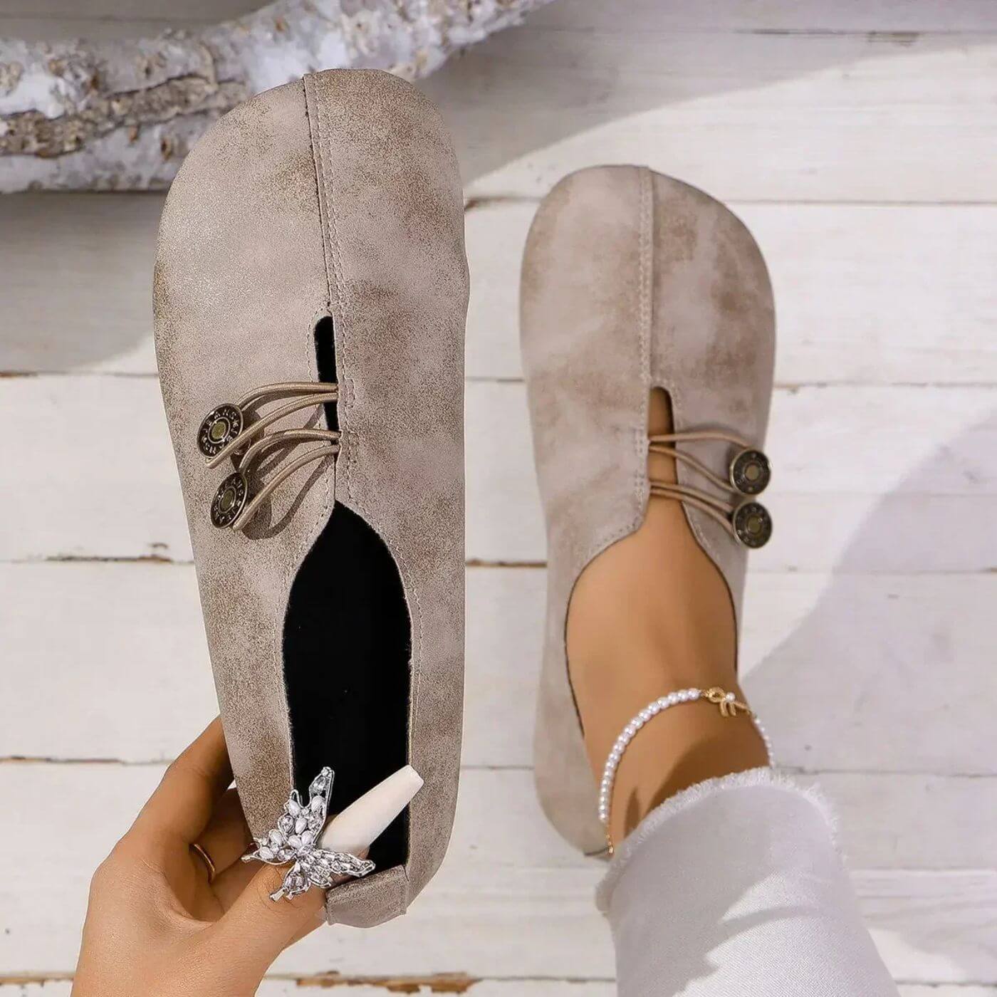 Dame Slip-On Flats I Sort Ruskind Med Støttende Lædersål