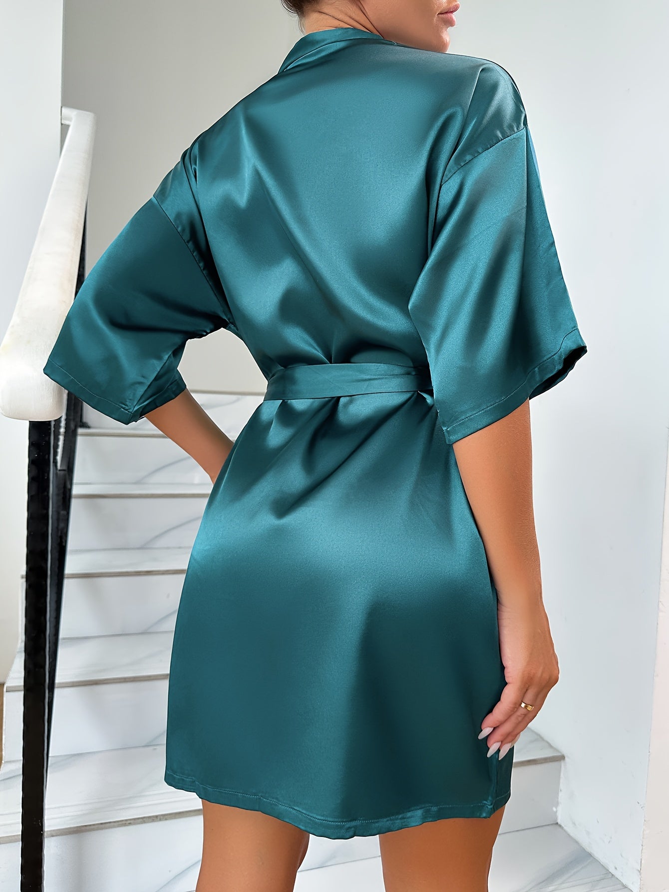 Satin Badekåbe Dame – Luksuriøs Kimono Morgenkåbe i Silke-Look