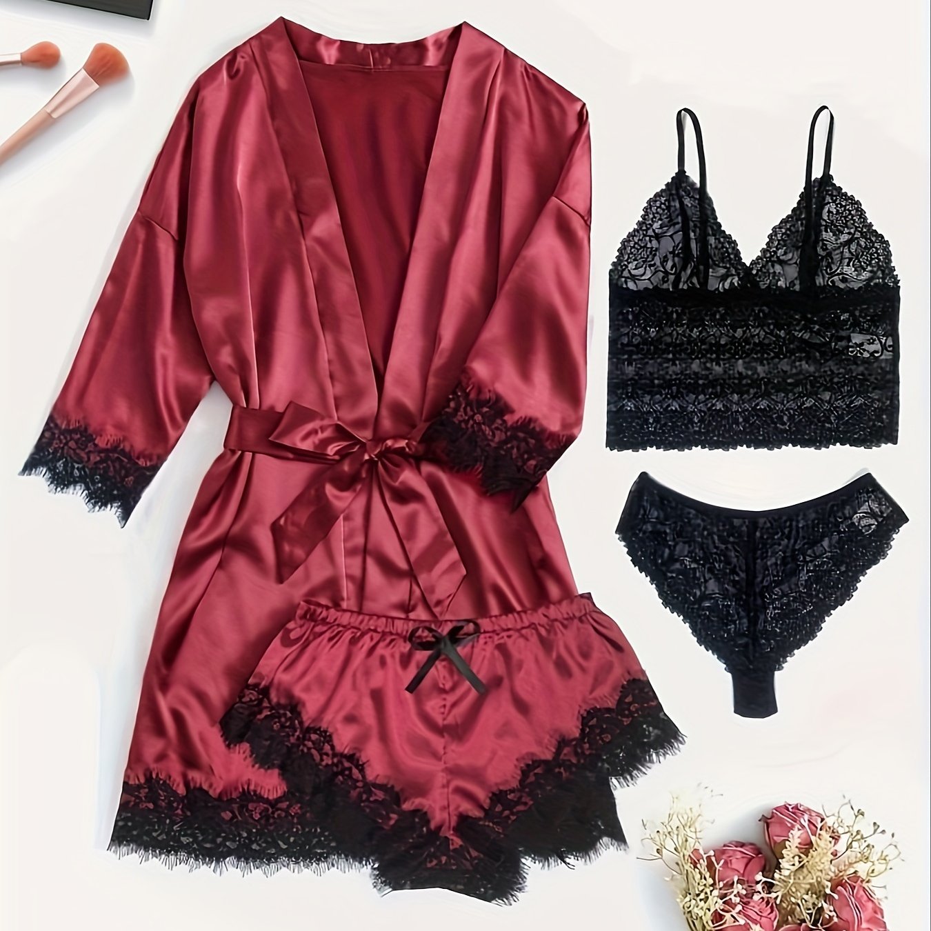 Luksus Satin Pyjamasæt Dame – Kimono, Shorts & Blondekant