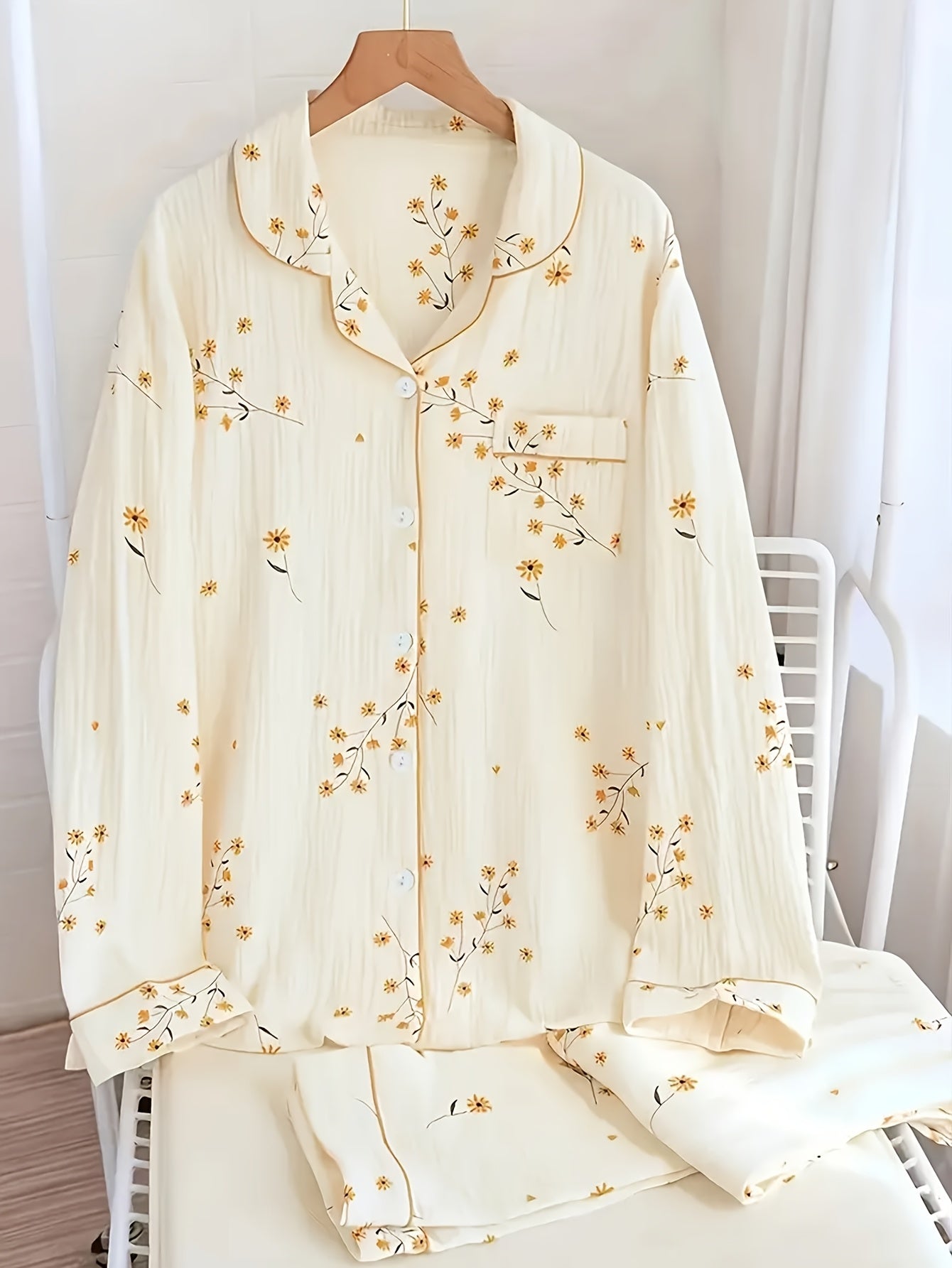 Lang Bomulds Pyjamasæt Dame – Blødt & Åndbart med Blomsterprint