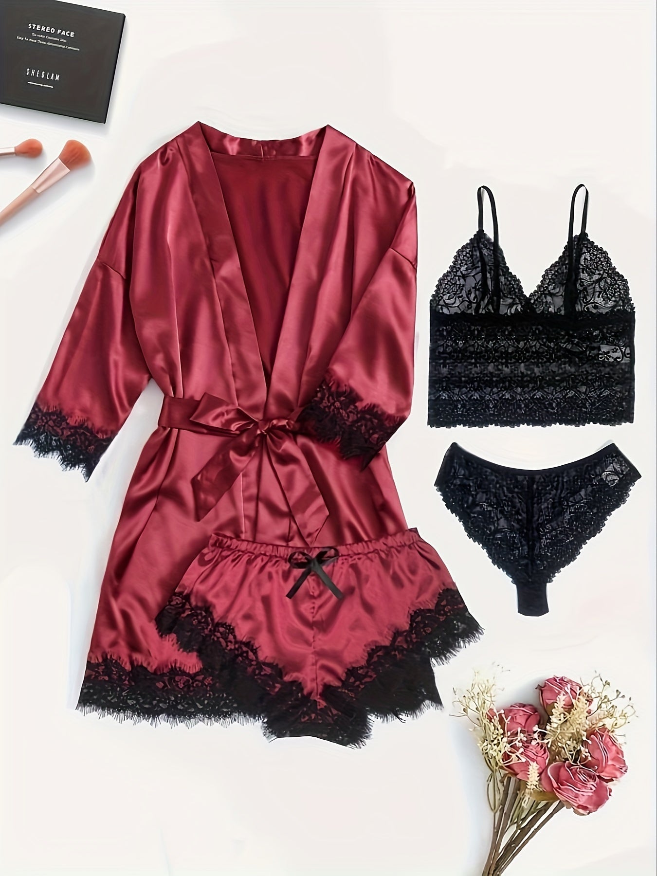 Luksus Satin Pyjamasæt Dame – Kimono, Shorts & Blondekant